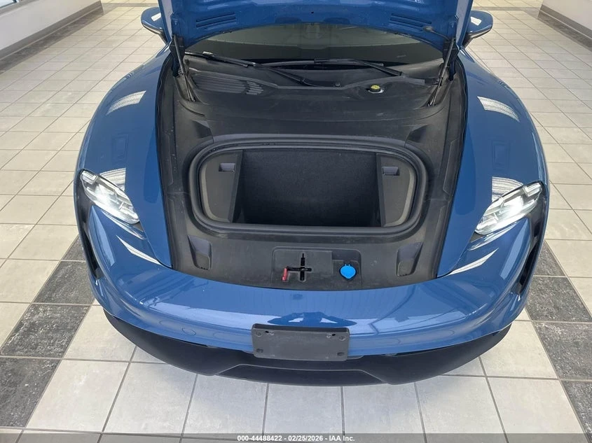 Porsche Taycan 4S, снимка 8 - Автомобили и джипове - 54209293