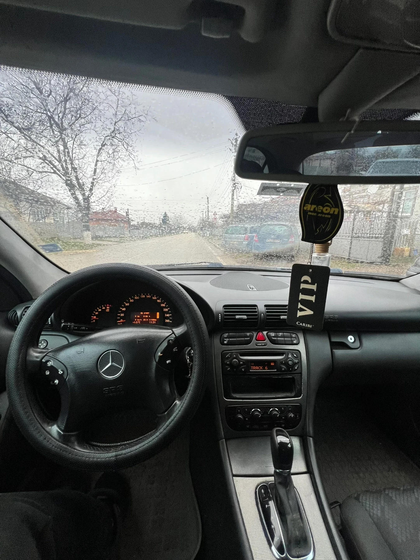 Mercedes-Benz C 220, снимка 10 - Автомобили и джипове - 54265872