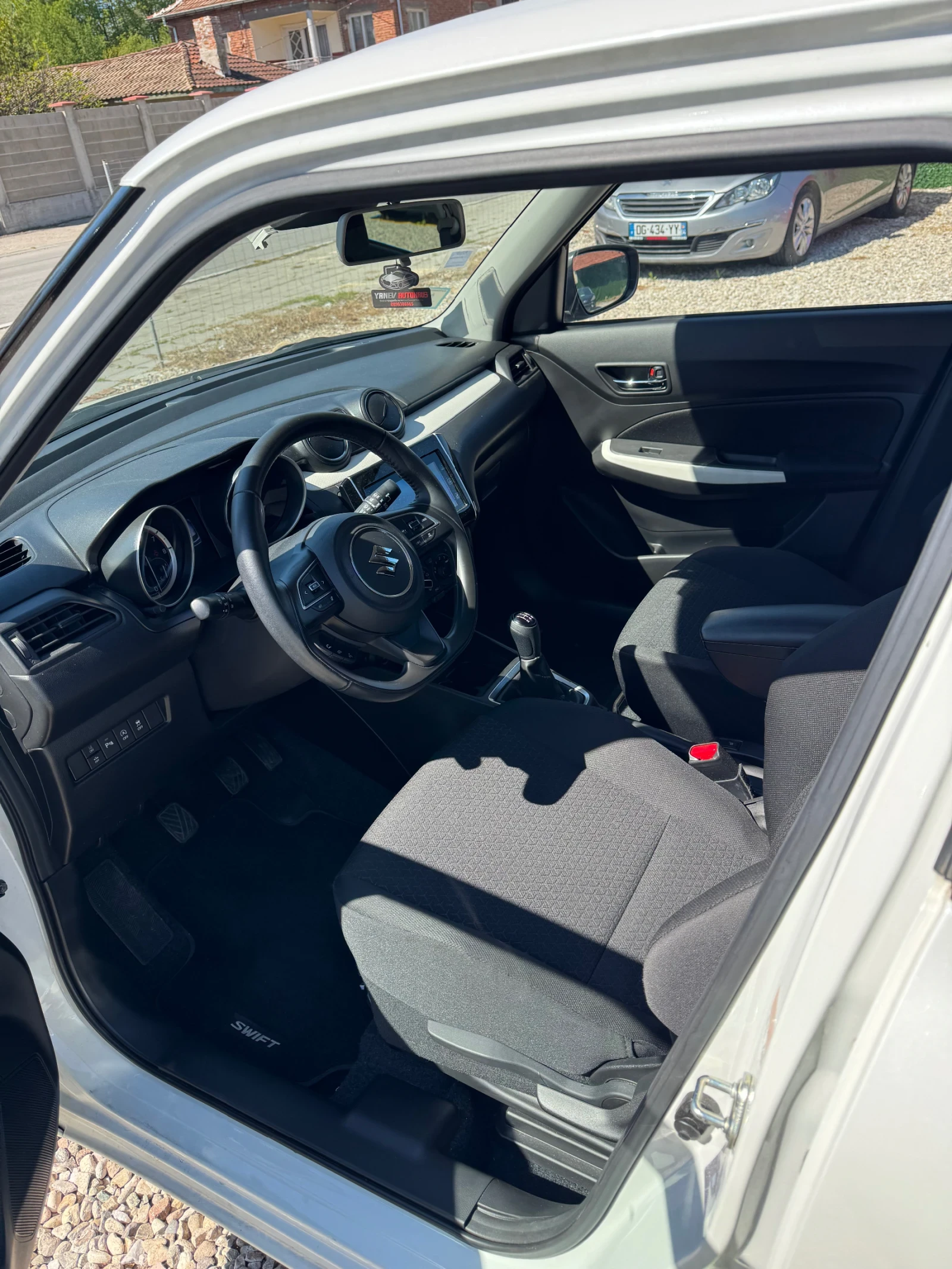 Suzuki Swift Hybrid / Подгрев / Navi, снимка 8 - Автомобили и джипове - 54325615