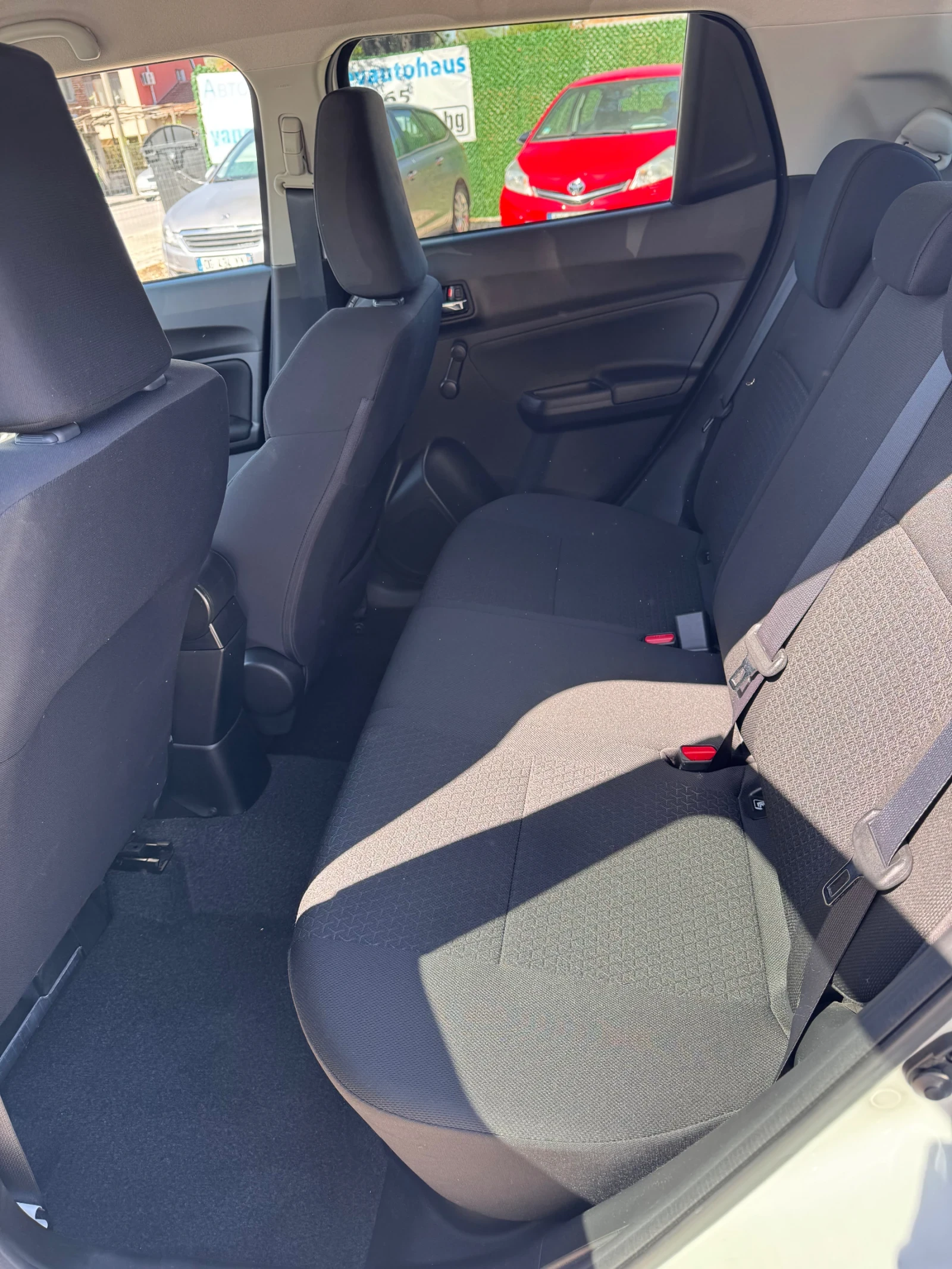 Suzuki Swift Hybrid / Подгрев / Navi, снимка 10 - Автомобили и джипове - 54325615