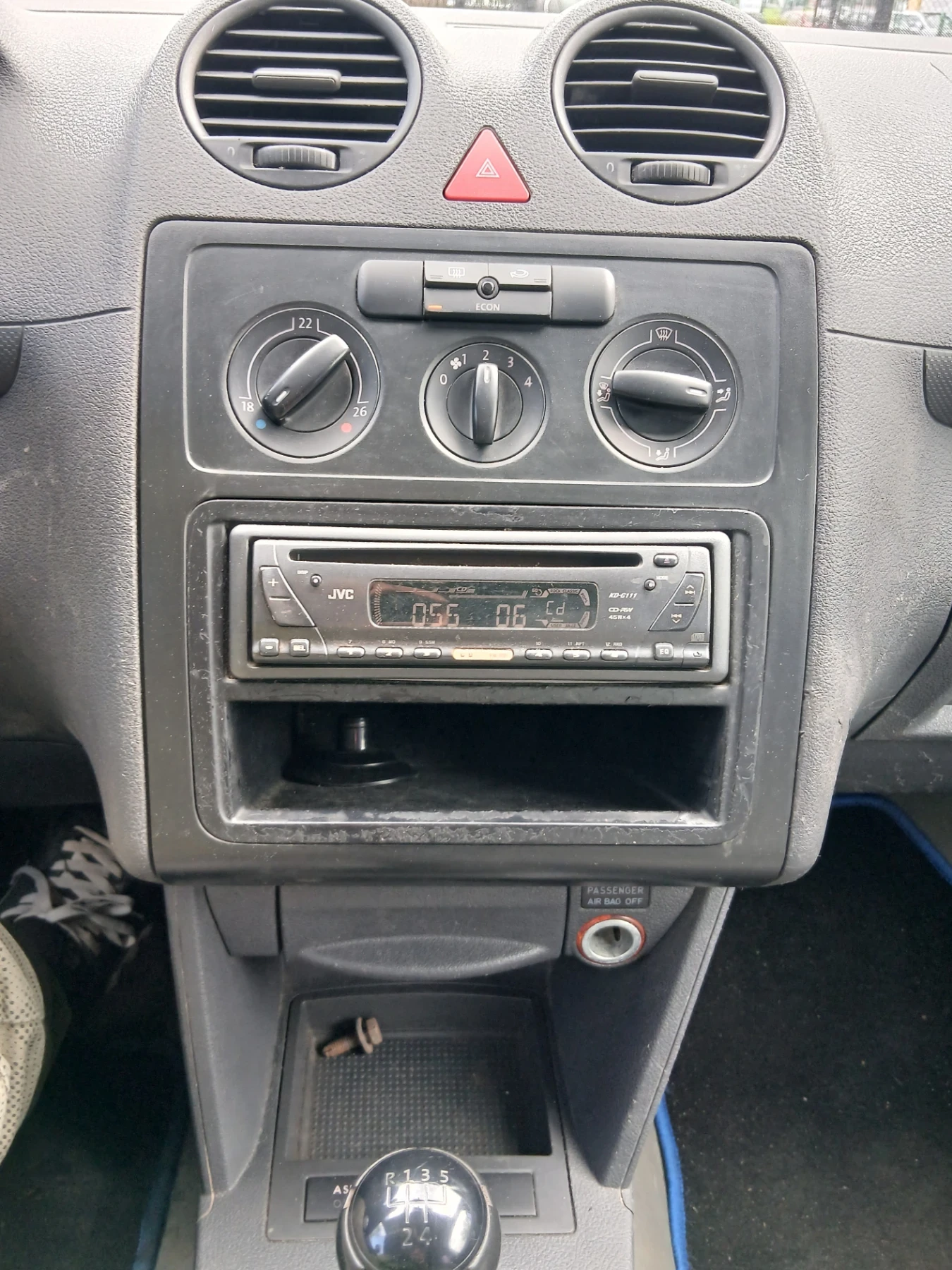 VW Caddy 1.9 105 к.с 5 места клима , снимка 12 - Автомобили и джипове - 54399967