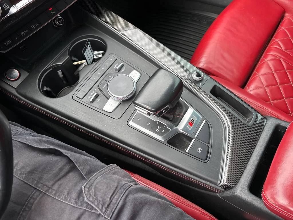 Audi S5 * TECHNIK * CARPLAY * МЪРТВА ТОЧКА * ПОДГРЕВ * PAN, снимка 12 - Автомобили и джипове - 54569709