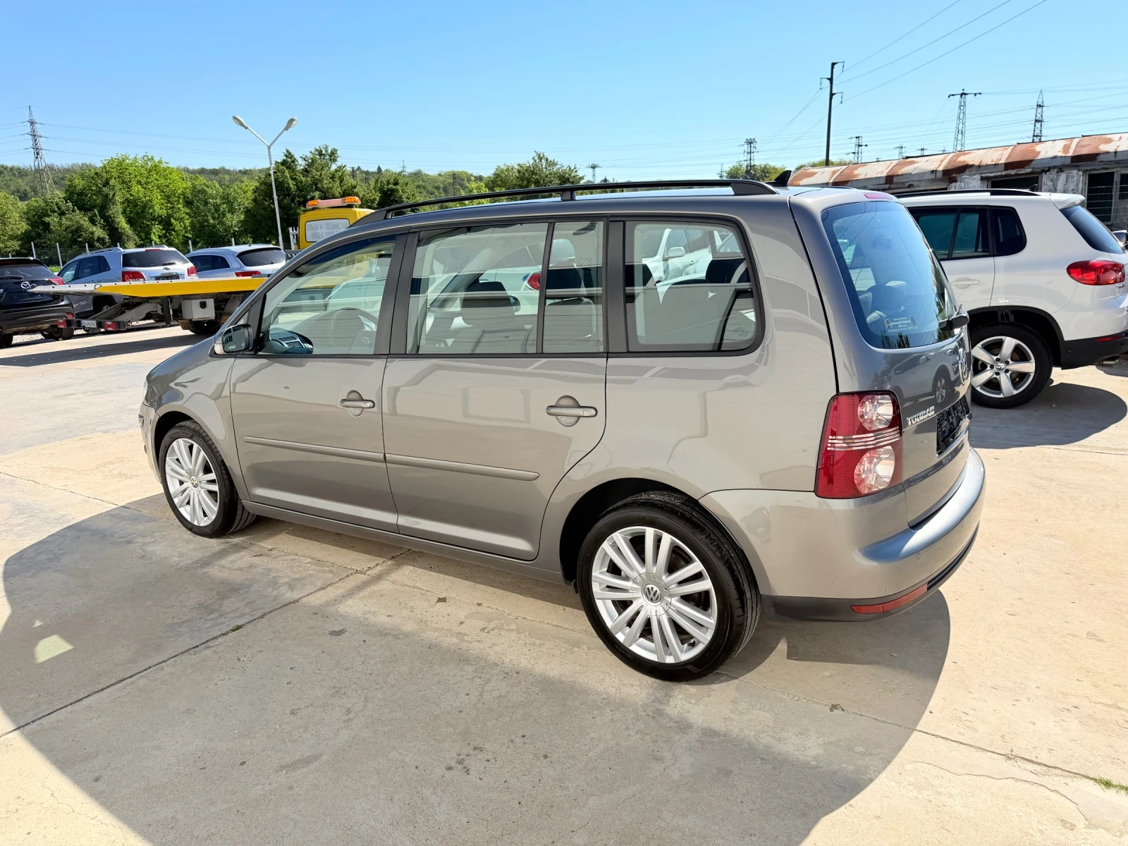 VW Touran 1.9tdi 105k.c* Navi* 6sk* Facelife* 7mesta* * , снимка 4 - Автомобили и джипове - 54587110