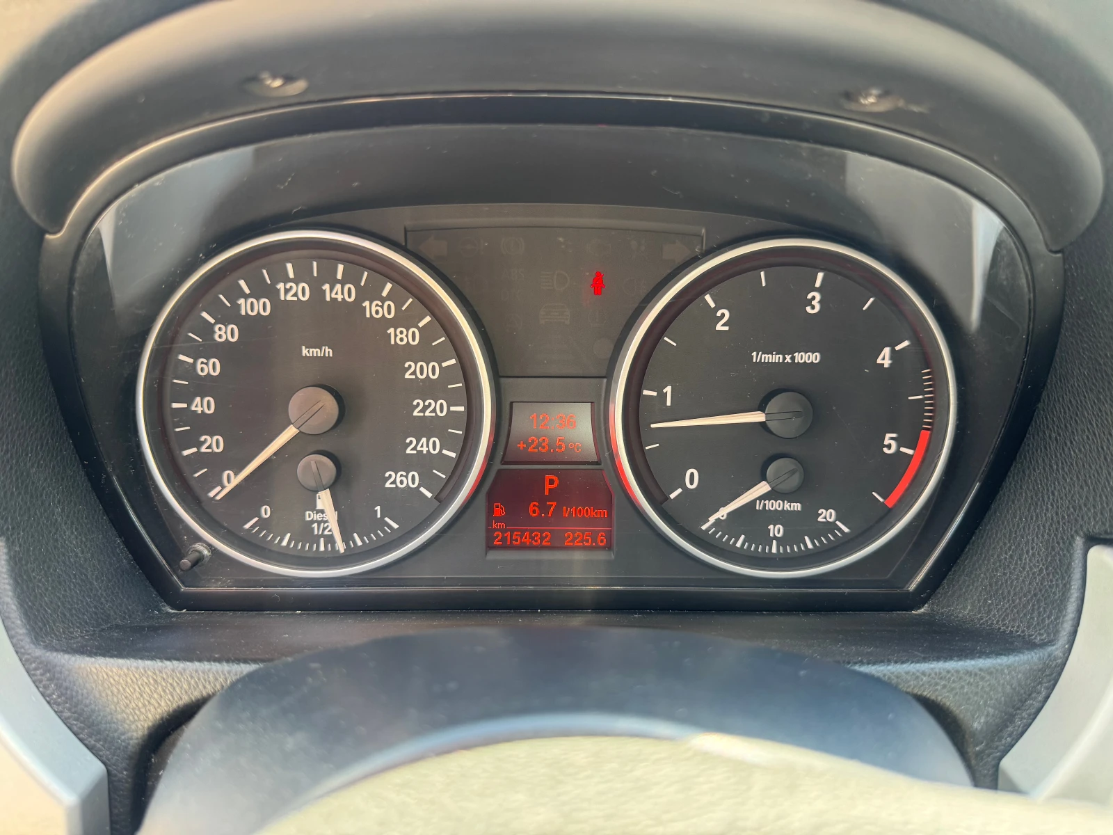 BMW 320 D 4x4 X-drive FACE NAVI, снимка 13 - Автомобили и джипове - 54874687
