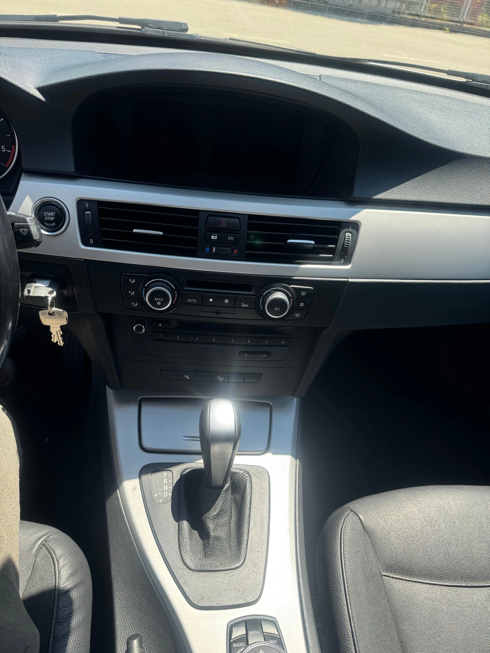 BMW 320 D 4x4 X-drive FACE NAVI, снимка 11 - Автомобили и джипове - 54874687