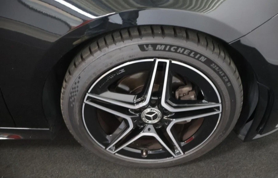 Mercedes-Benz CLA 180, снимка 14 - Автомобили и джипове - 55224239