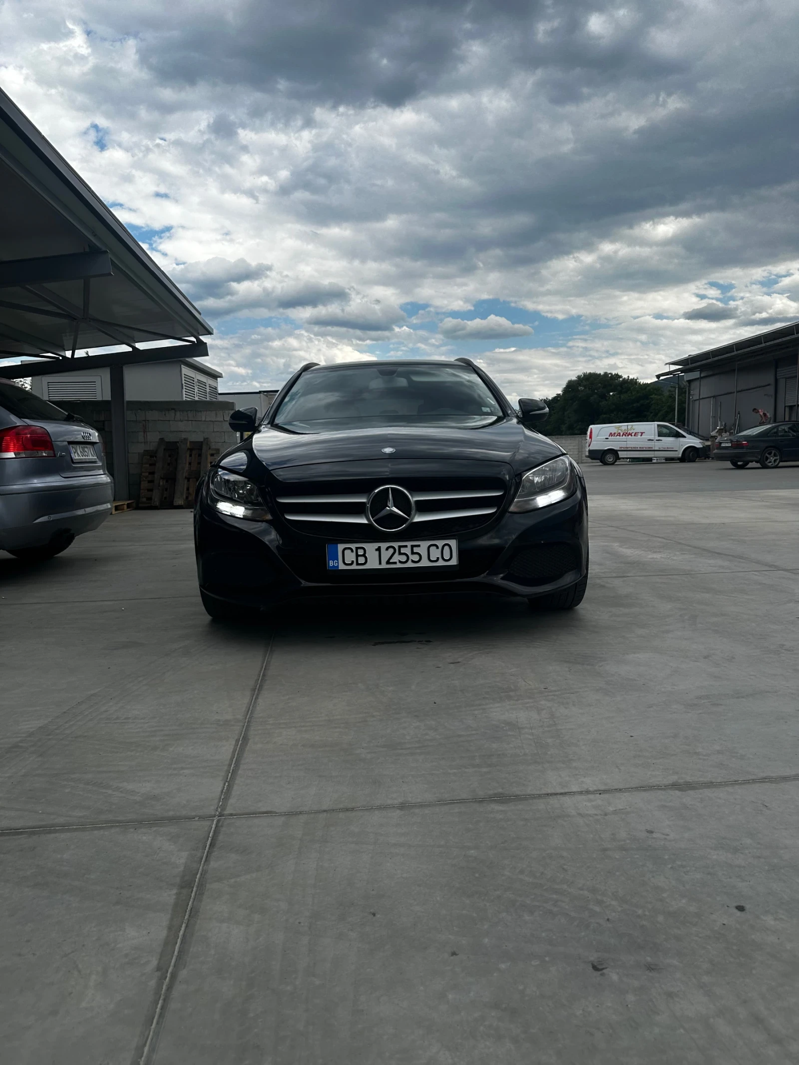 Mercedes-Benz C 220, снимка 2 - Автомобили и джипове - 55627521