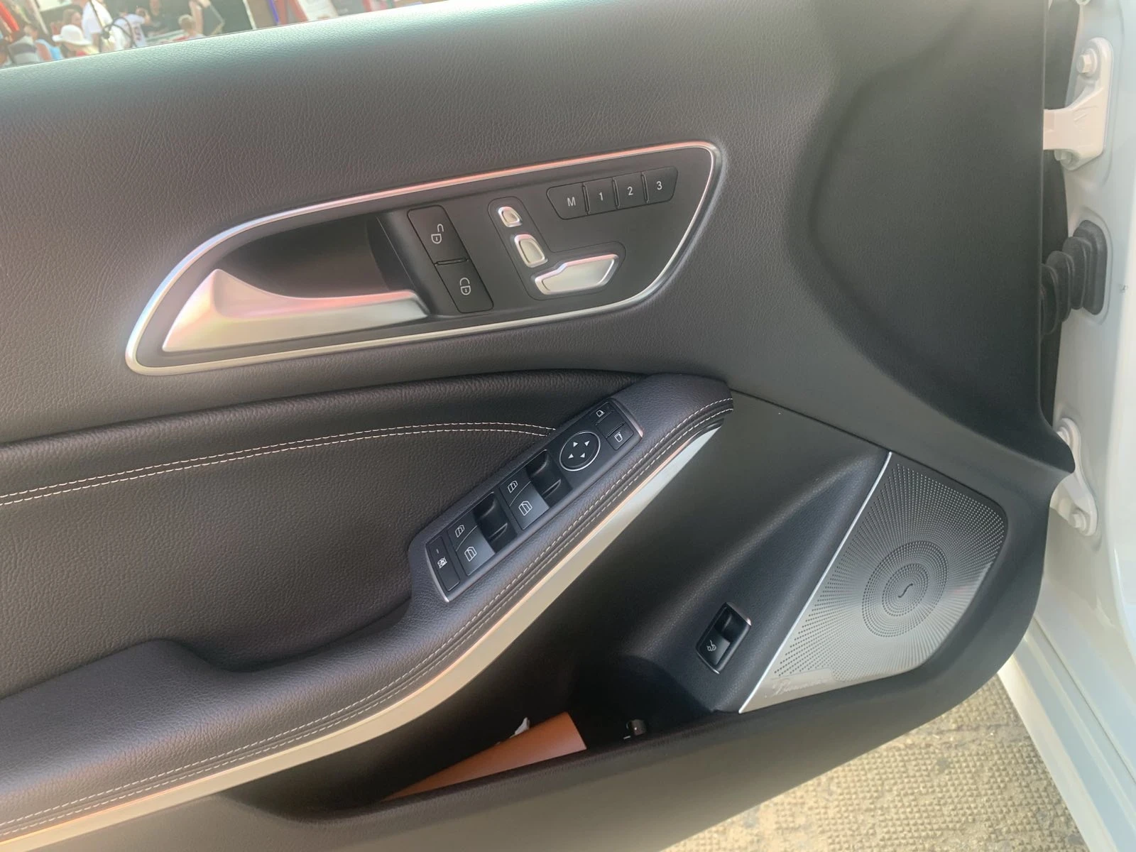 Mercedes-Benz CLA 250 4MATIC Фейслифт Burmester, снимка 8 - Автомобили и джипове - 55413592
