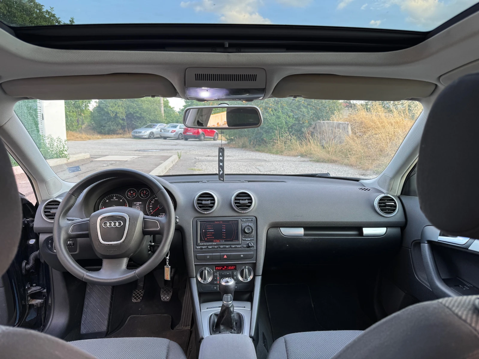 Audi A3 2.0TDI 140HP Sportback Pano , снимка 10 - Автомобили и джипове - 55607023
