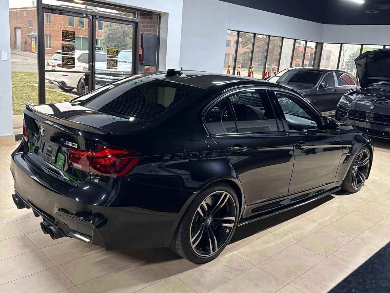 BMW M3 * 4dr Sdn * CARFAX * ОПЦИЯ ЗА ФИНАНСИРАНЕ, снимка 3 - Автомобили и джипове - 55668000