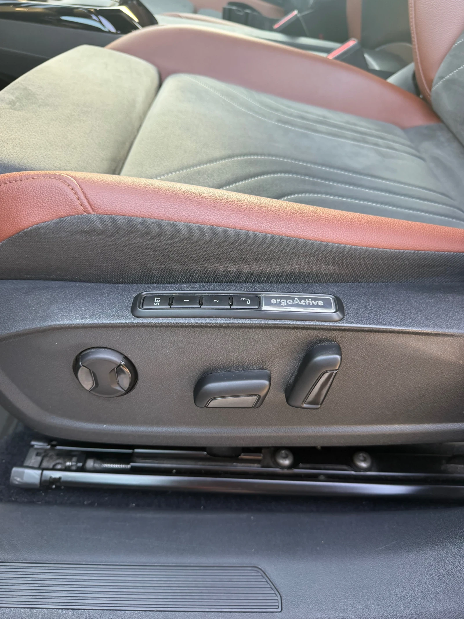 VW ID.4 PRO, снимка 7 - Автомобили и джипове - 55904347