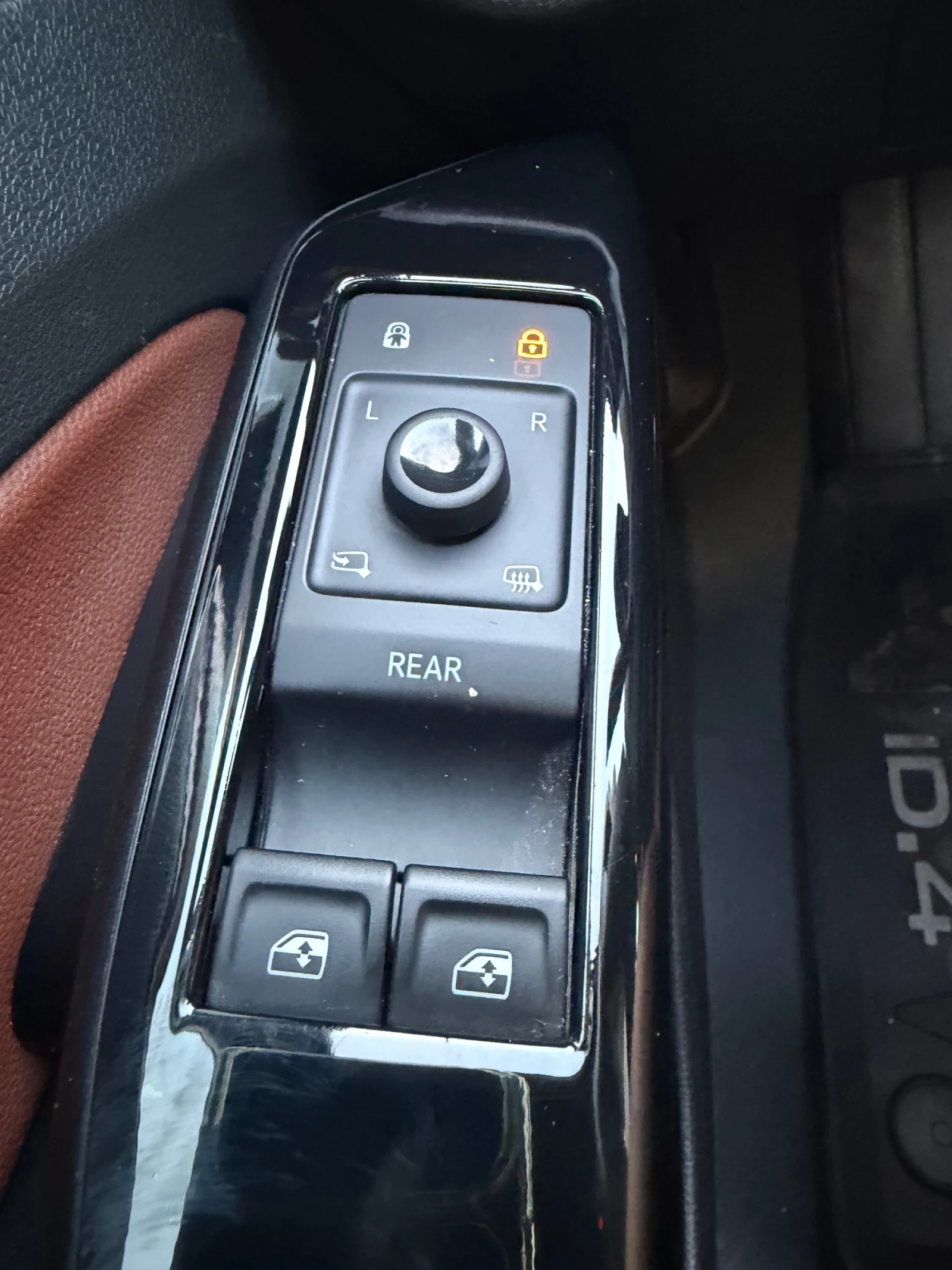 VW ID.4 PRO, снимка 10 - Автомобили и джипове - 55904347