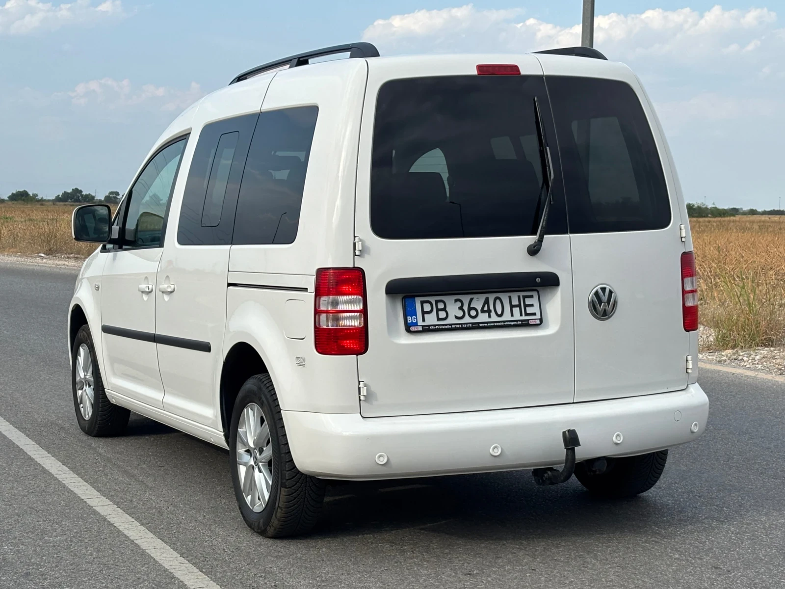 VW Caddy 1.6TDI, снимка 5 - Автомобили и джипове - 55957751