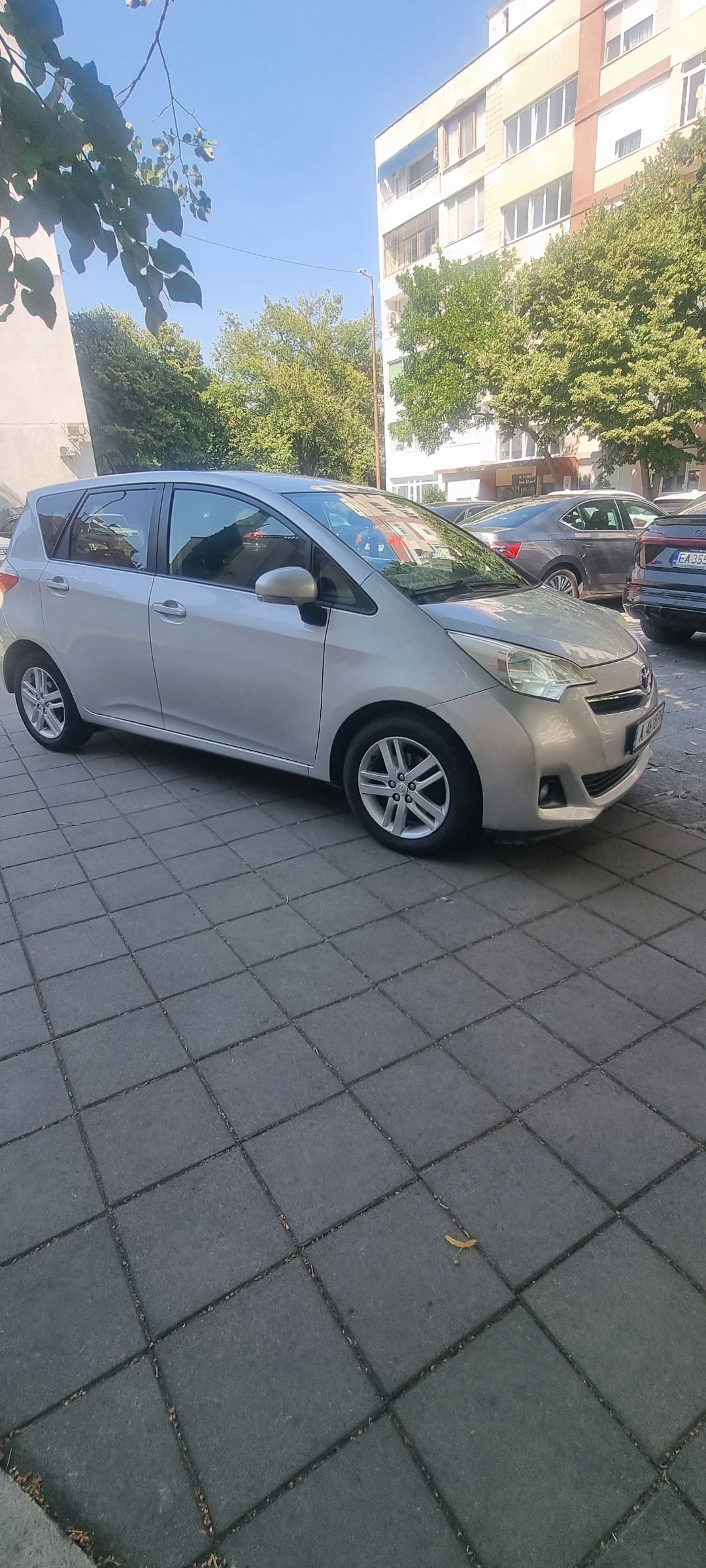 Toyota Verso S 1.3, снимка 5 - Автомобили и джипове - 55958384
