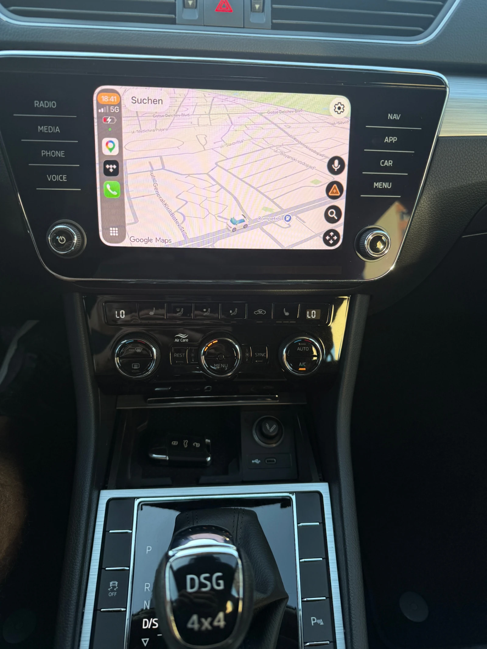 Skoda Superb 4x4, снимка 14 - Автомобили и джипове - 55999385