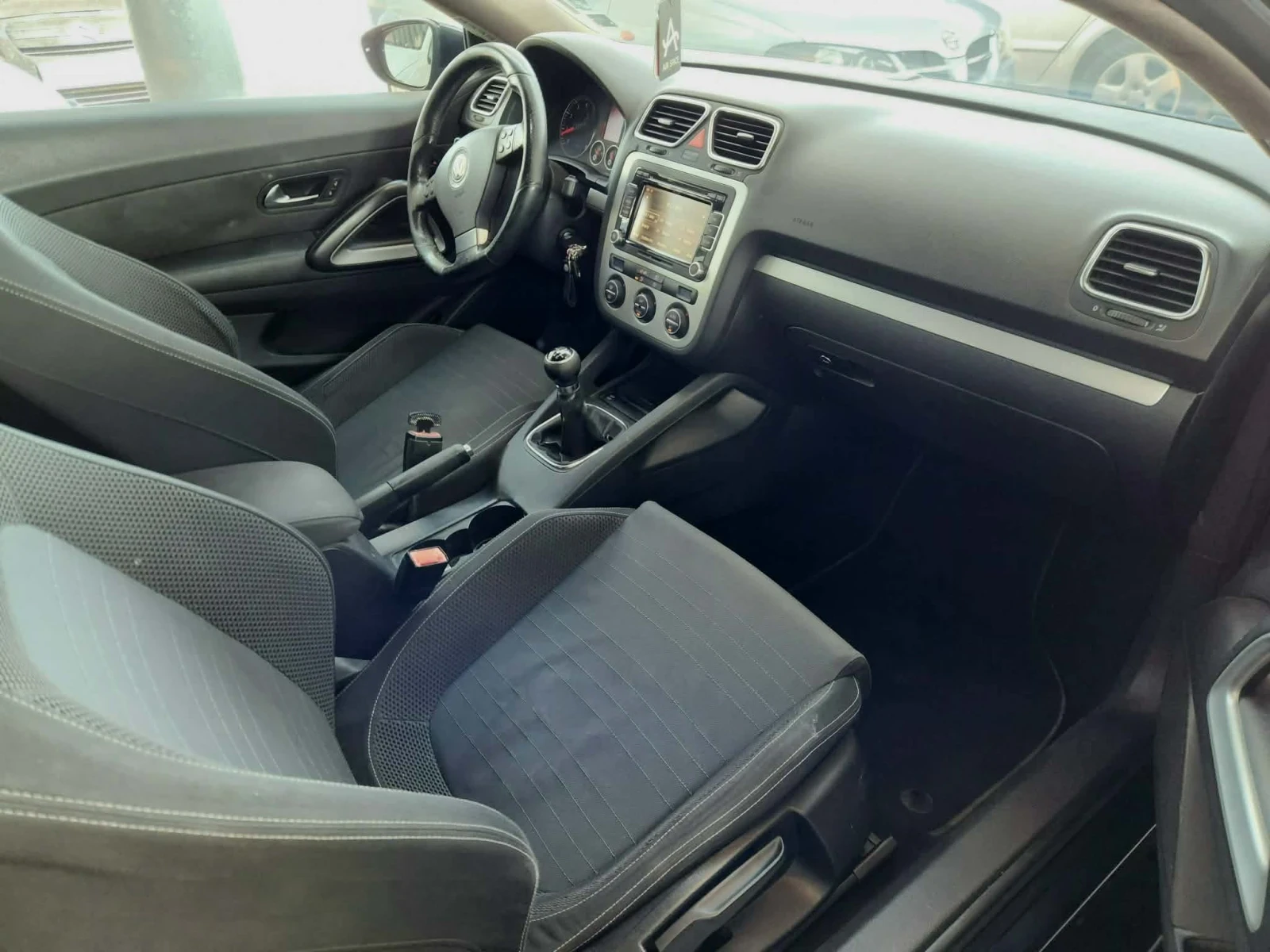 VW Scirocco 1.4tsi, снимка 6 - Автомобили и джипове - 56241757