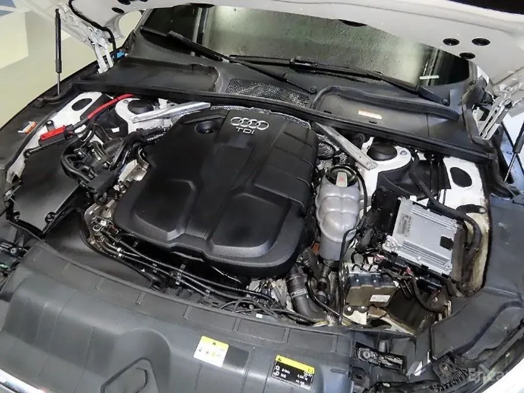 Audi A5 40TDI* MATRIX* S* LINE* ОБДУХВАНЕ* LANE* ASSIST* , снимка 16 - Автомобили и джипове - 56244090