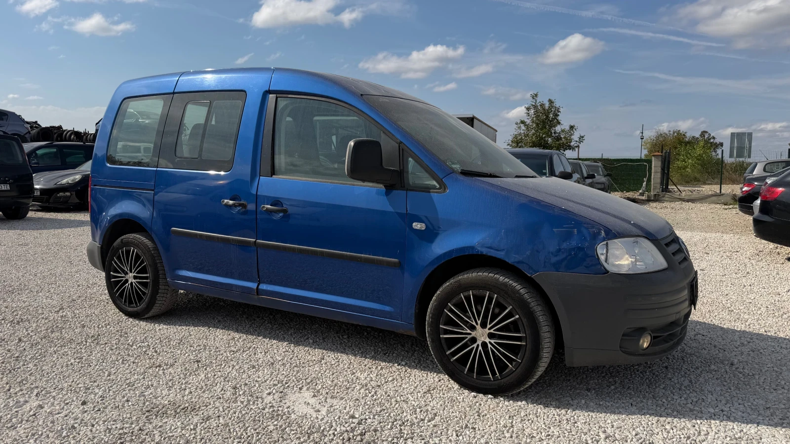 VW Caddy LIVE 4+ 1 , снимка 2 - Автомобили и джипове - 56480454