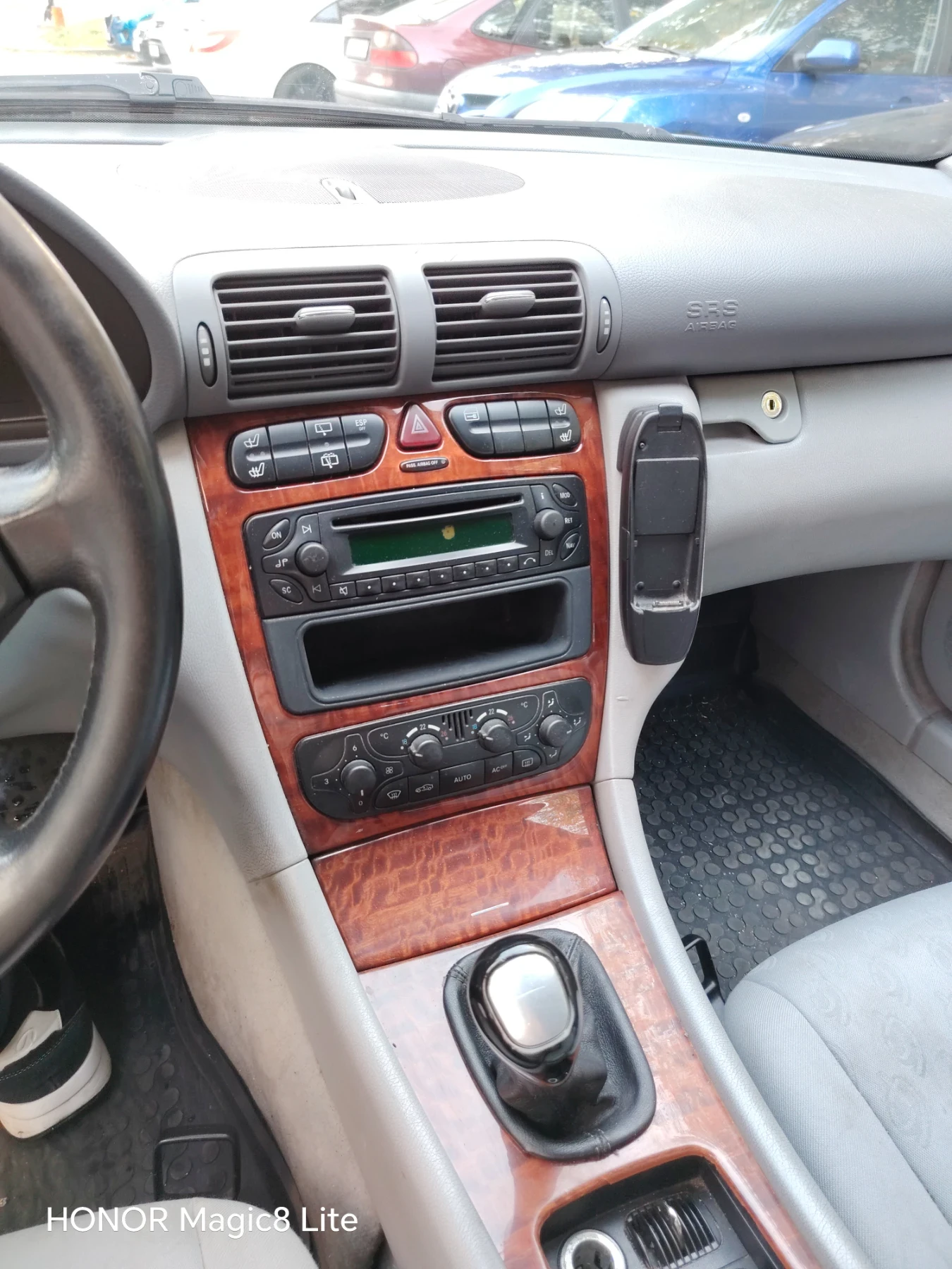 Mercedes-Benz C 220, снимка 7 - Автомобили и джипове - 56646088