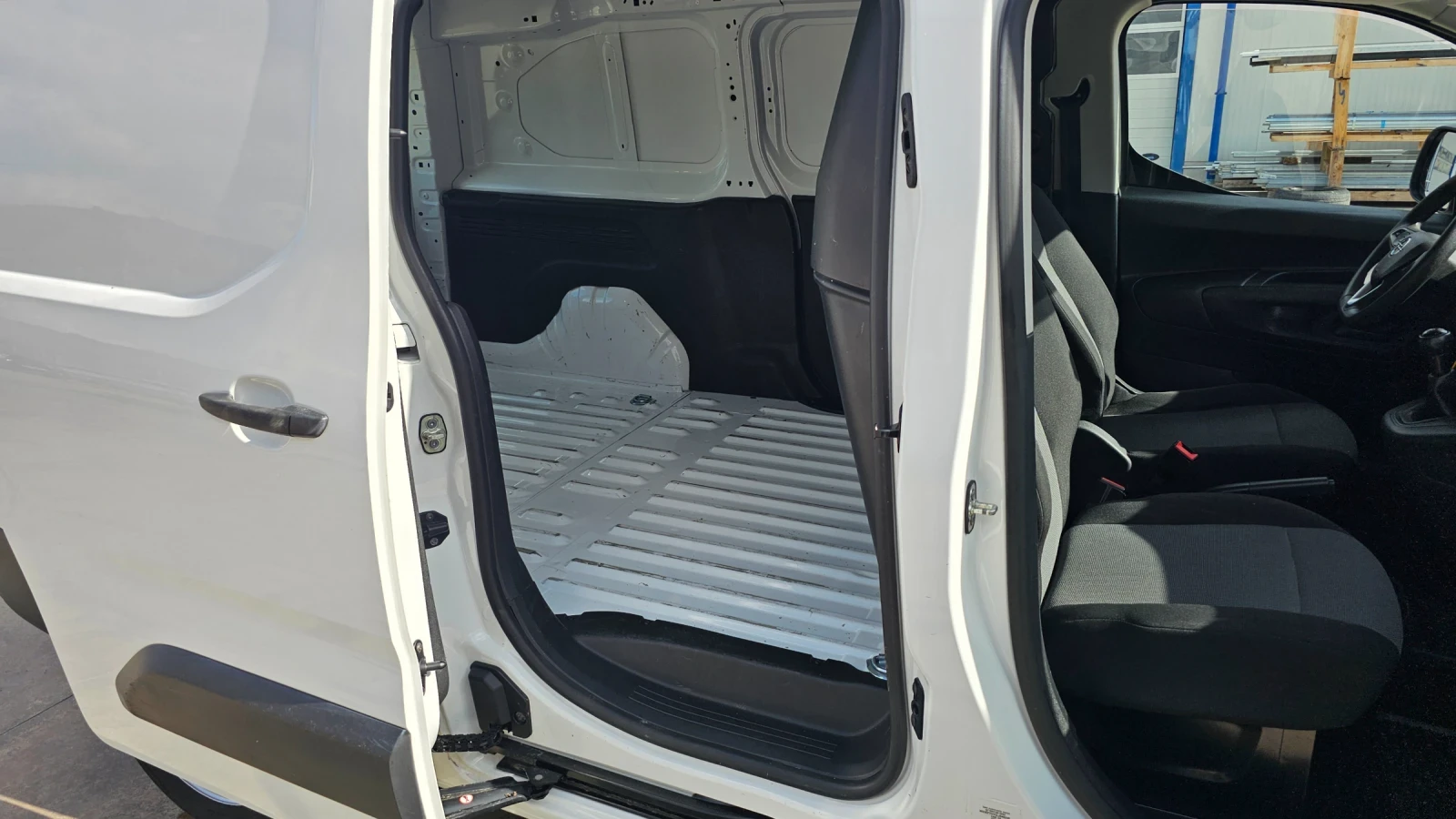 Opel Combo 1.5 diesel , снимка 11 - Автомобили и джипове - 56730481