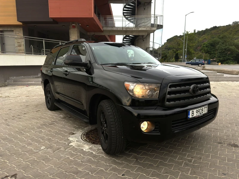 Toyota Sequoia, снимка 1 - Автомобили и джипове - 47032004