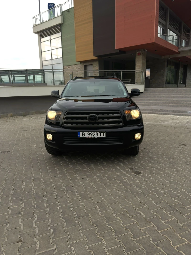 Toyota Sequoia, снимка 2 - Автомобили и джипове - 47032004