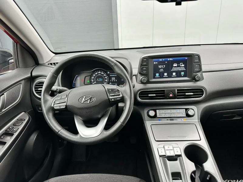 Hyundai Kona 64kWh, снимка 13 - Автомобили и джипове - 48577518