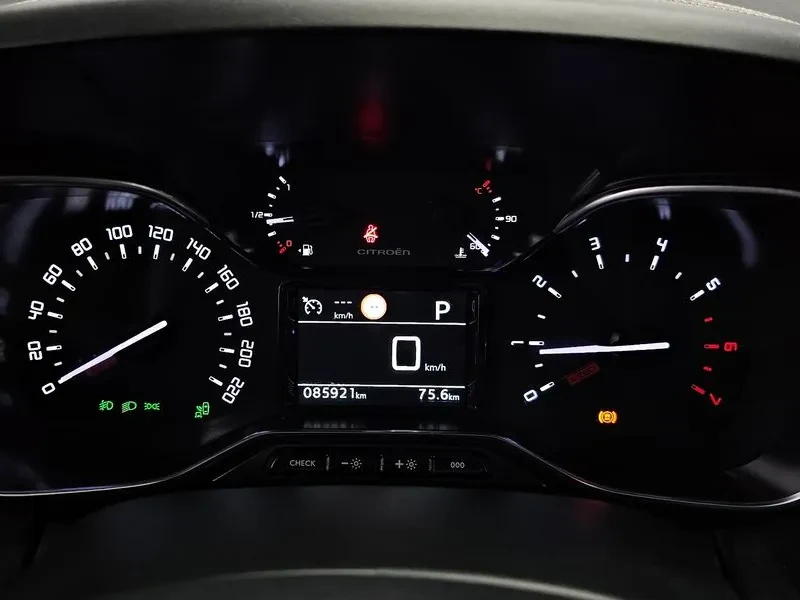Citroen C3 Aircross AIRCROSS 1.5 BLUEHDI FILL, снимка 8 - Автомобили и джипове - 54848992