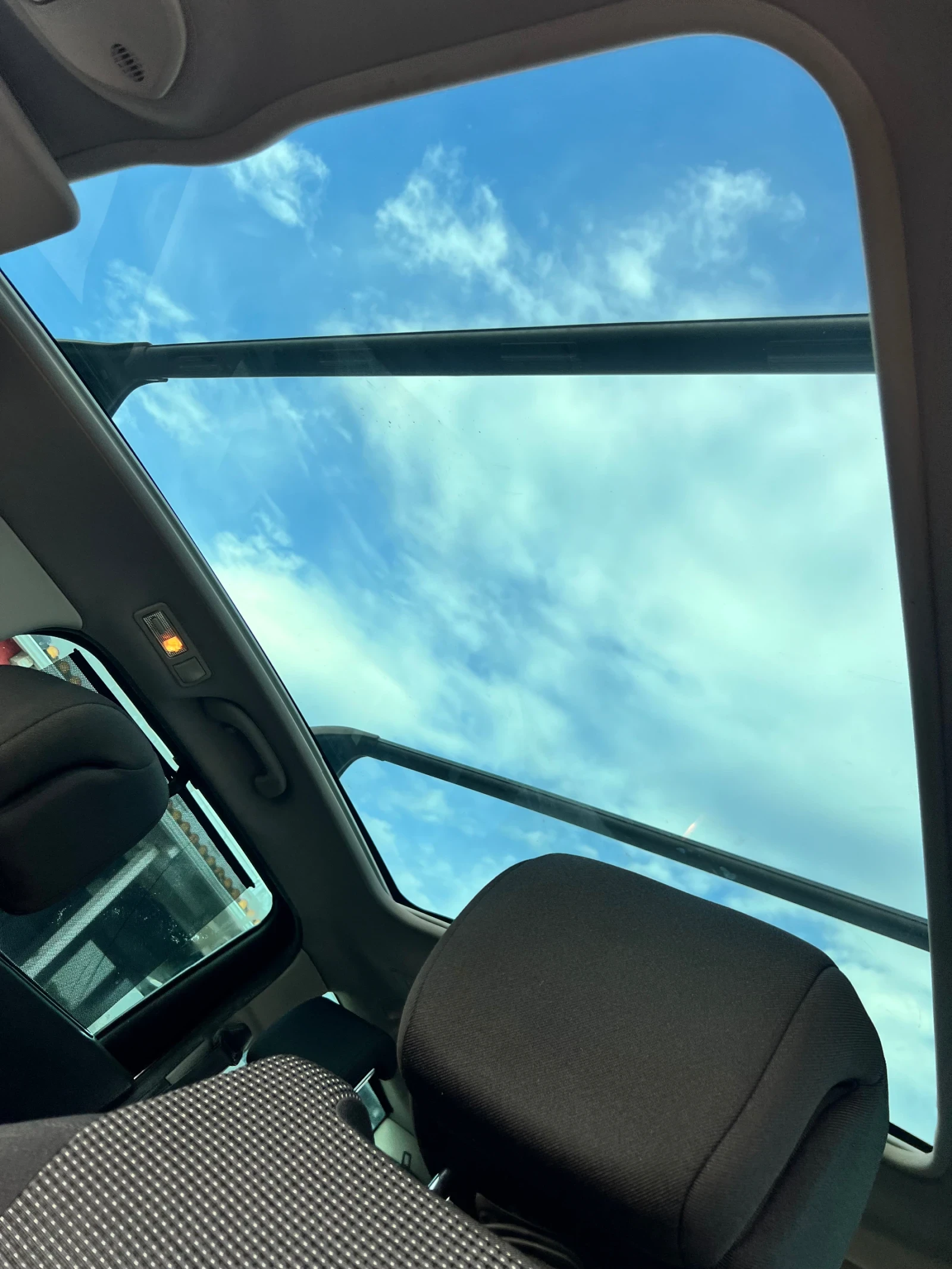 Peugeot 5008 1.6hdi FACE 6+ 1 - изображение 9