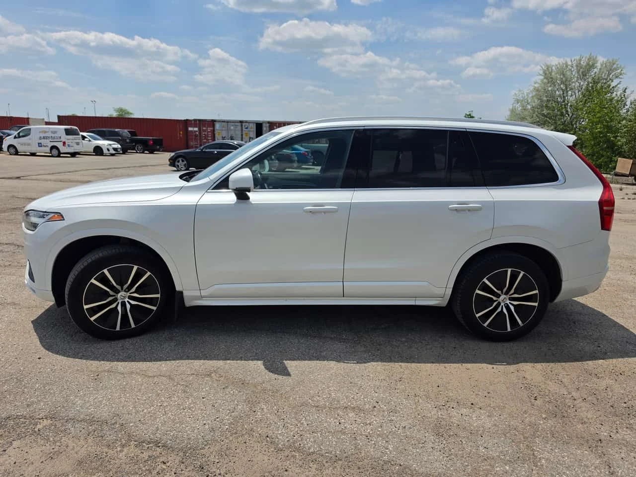 Volvo Xc90 * Momentum * DISTRONIC* 360 КАМЕРИ* HARMAN/KARDON*, снимка 2 - Автомобили и джипове - 54795705