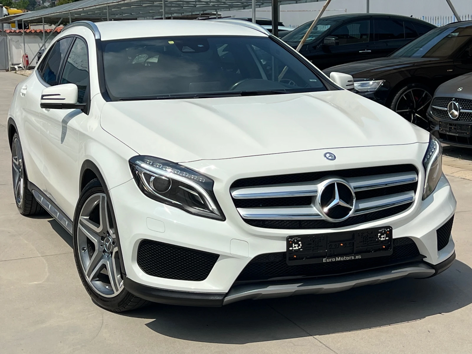 Mercedes-Benz GLA 200d, AMG LINE-ПЪЛНА СЕРВИЗНА ИСТОРИЯ, снимка 3 - Автомобили и джипове - 55010121