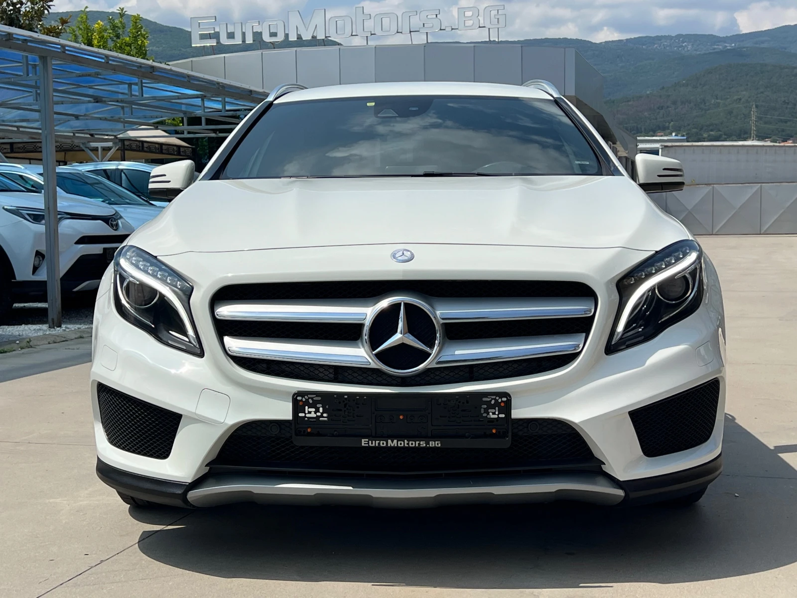 Mercedes-Benz GLA 200d, AMG LINE-ПЪЛНА СЕРВИЗНА ИСТОРИЯ, снимка 2 - Автомобили и джипове - 55010121