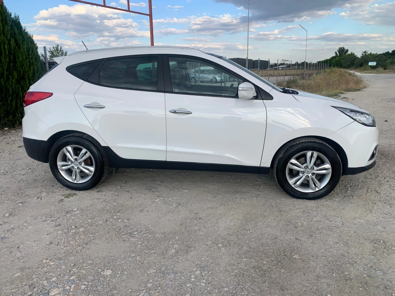 Hyundai IX35 1.7CRD, снимка 3 - Автомобили и джипове - 55692703