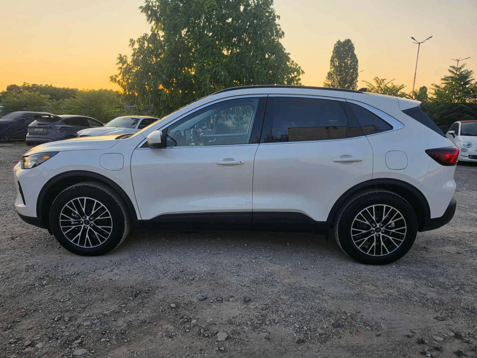 Ford Kuga / Escape 2.5 PHEV 885 KM, снимка 8 - Автомобили и джипове - 55874952