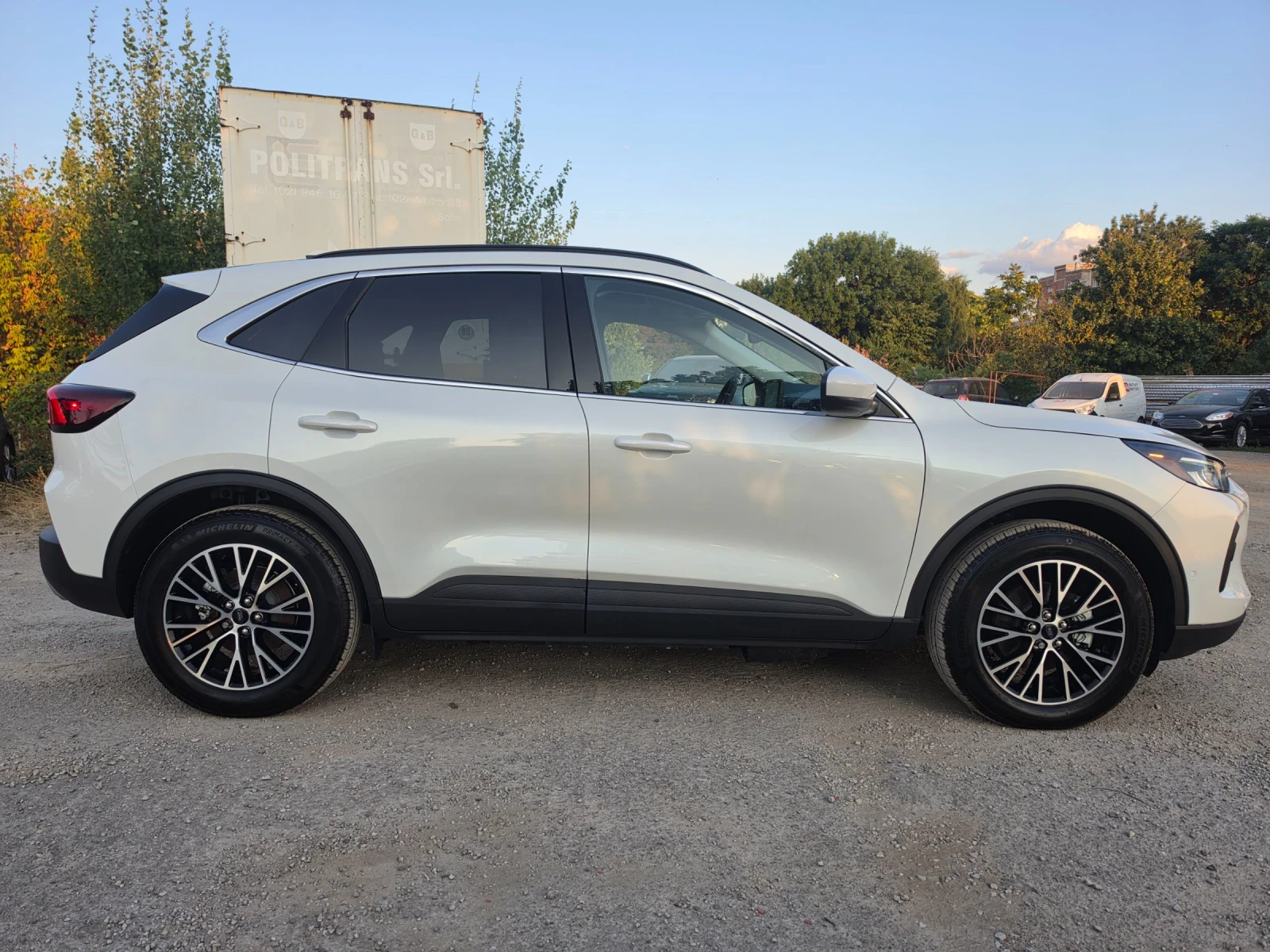 Ford Kuga / Escape 2.5 PHEV 885 KM, снимка 4 - Автомобили и джипове - 55874952