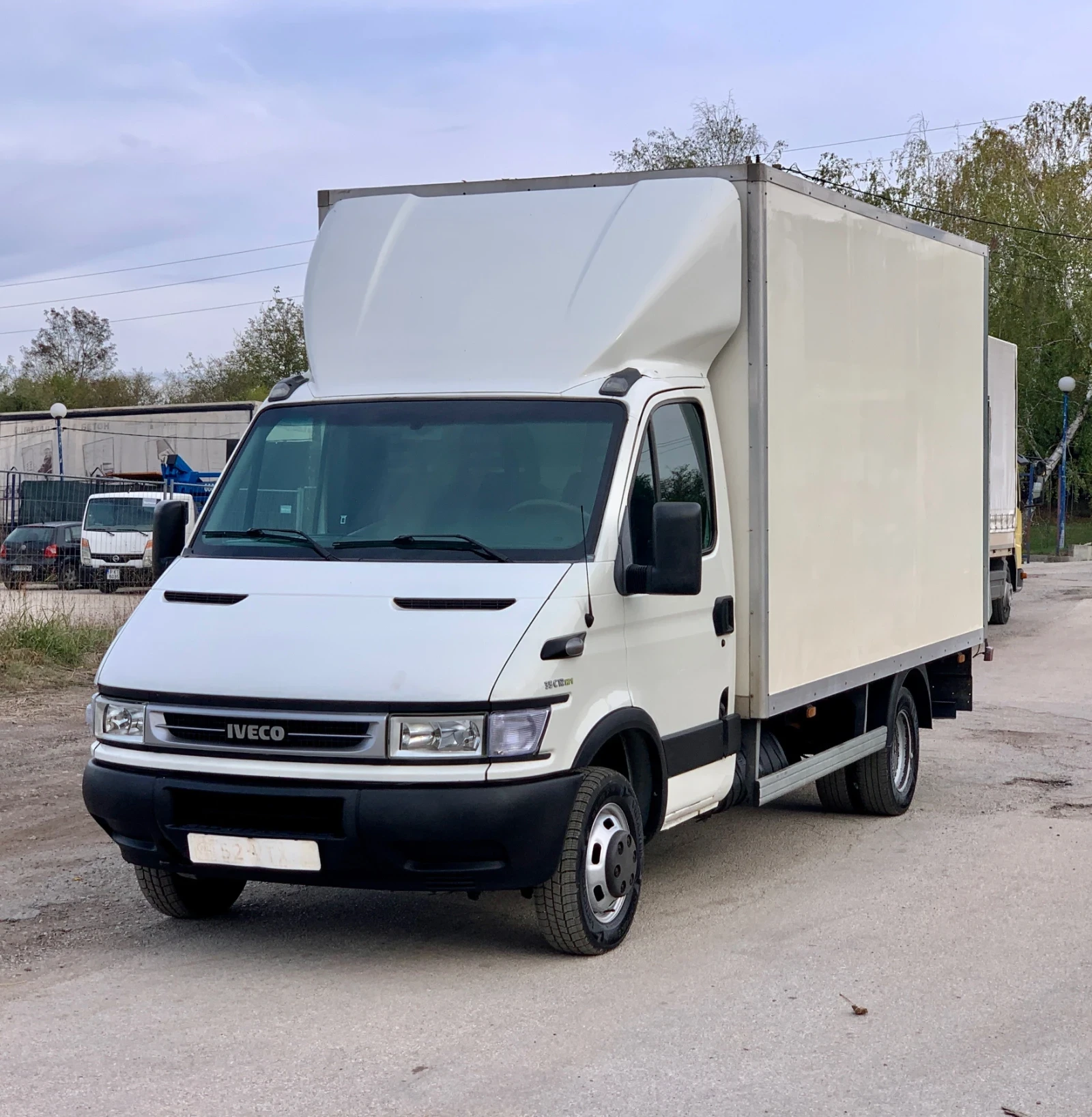 Iveco Daily Падащ Борд DHOLLANDIA* 4.20м Фургон* Реален пробег - изображение 2