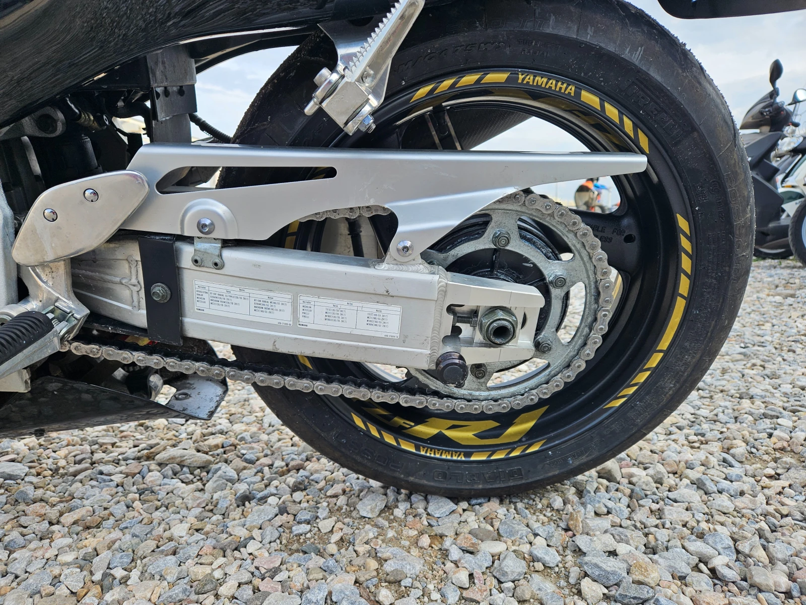 Yamaha YZF-R1 Лизинг Бартер, снимка 8 - Мотоциклети и мототехника - 49654096