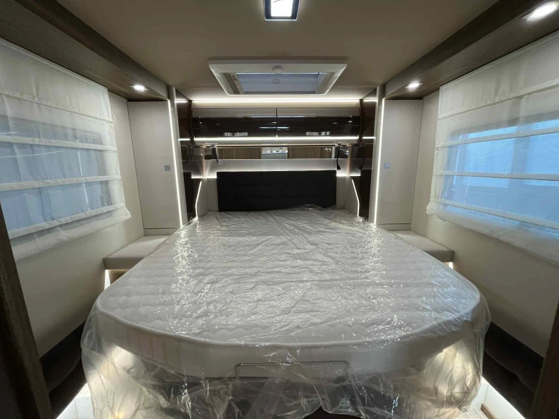 Кемпер Mobilvetta Krosser AT8 Зимна версия АВТОМАТИК* ДВОЕН ПОД, снимка 4 - Каравани и кемпери - 51798307