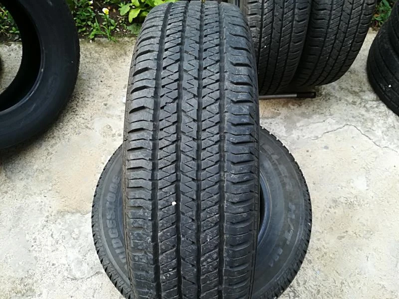 Гуми Летни 205/70R15, снимка 1 - Гуми и джанти - 21996345