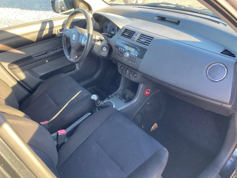 Suzuki Swift 1.3 KLIMA, снимка 4 - Автомобили и джипове - 46875851