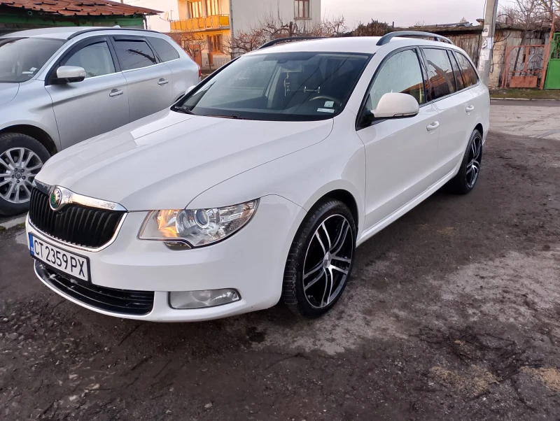 Skoda Superb, снимка 2 - Автомобили и джипове - 48731187