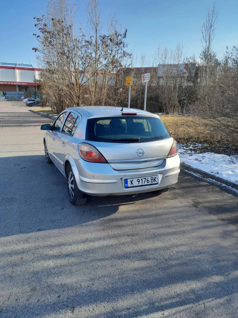 Opel Astra H, снимка 4 - Автомобили и джипове - 48880743