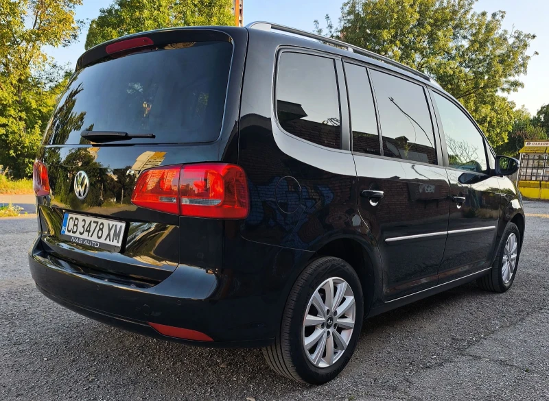 VW Touran 1.2 tsi 7места, снимка 3 - Автомобили и джипове - 52588242