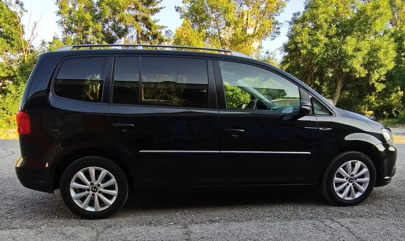 VW Touran 1.2 tsi 7места, снимка 5 - Автомобили и джипове - 52588242