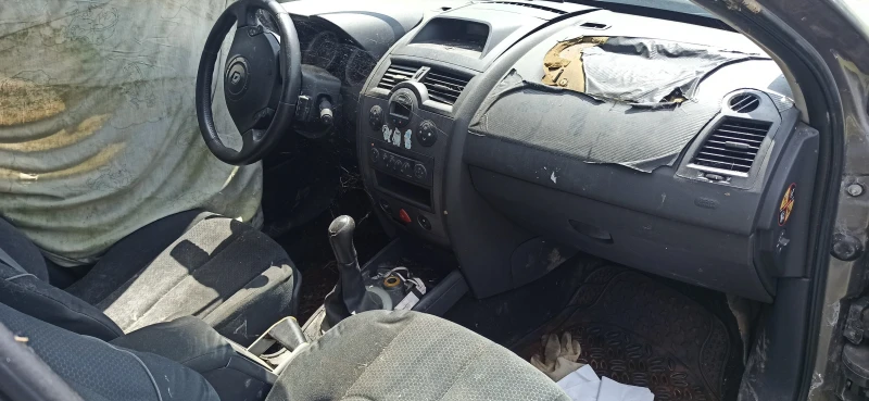 Renault Megane, снимка 5 - Автомобили и джипове - 52445943
