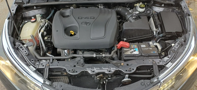 Toyota Corolla 1.4 D-4D, снимка 13 - Автомобили и джипове - 53437158