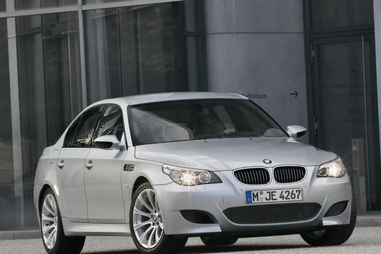 BMW 530 3.0D M57, снимка 1 - Автомобили и джипове - 46891134