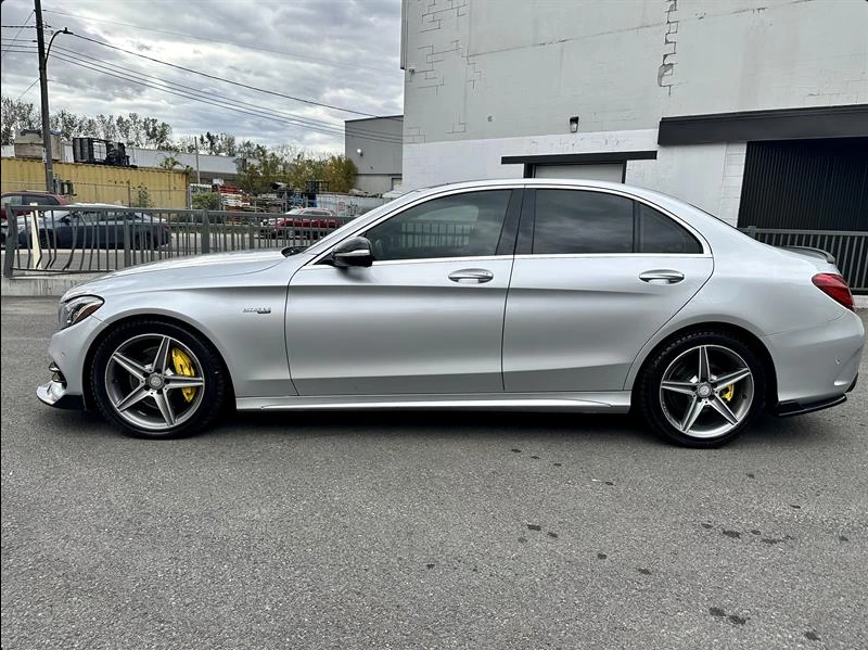 Mercedes-Benz C 400 AMG 4-MATIC, снимка 9 - Автомобили и джипове - 55122331