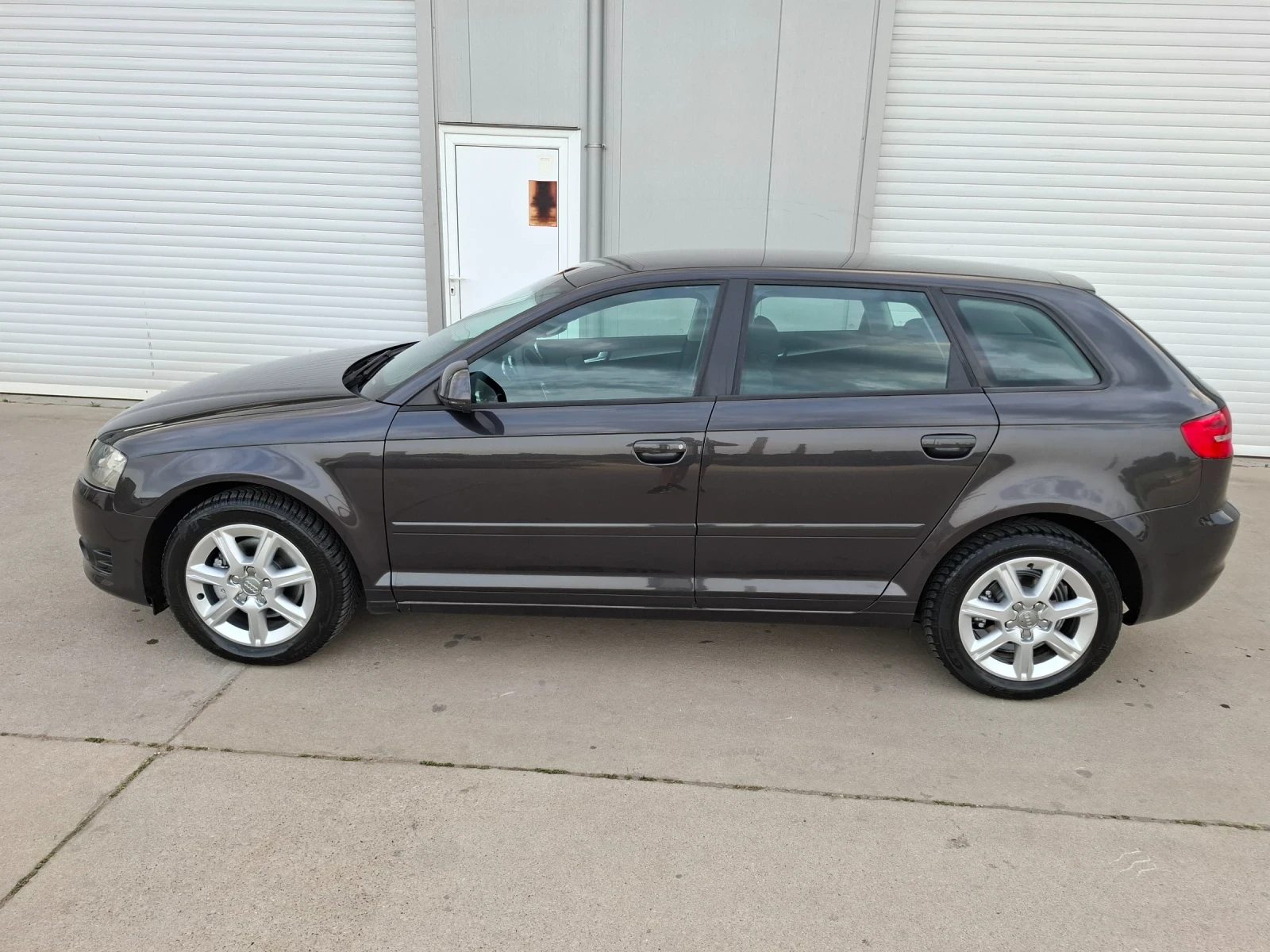 Audi A3  NAVI - изображение 2
