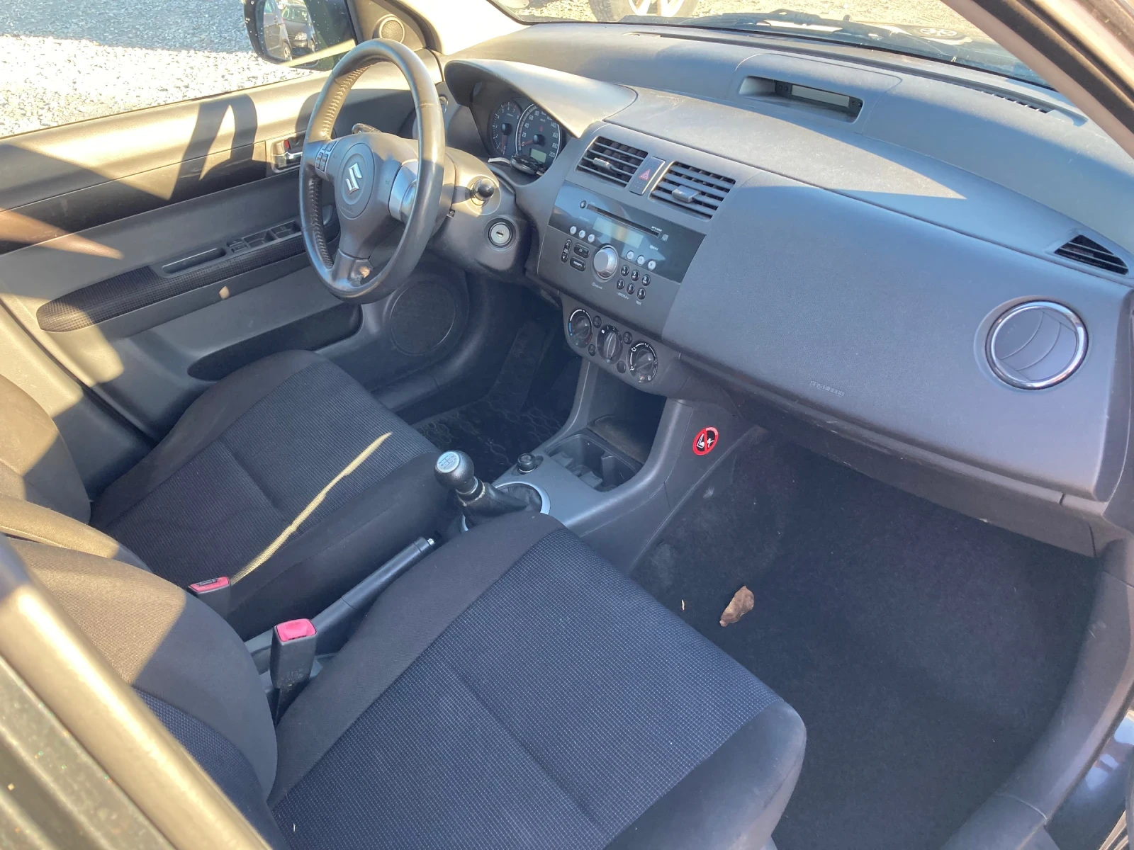 Suzuki Swift 1.3 KLIMA - изображение 4